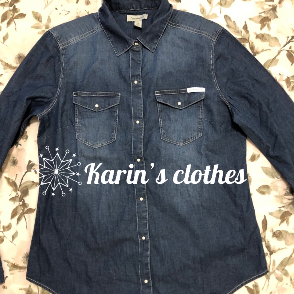 Women’s Button up top